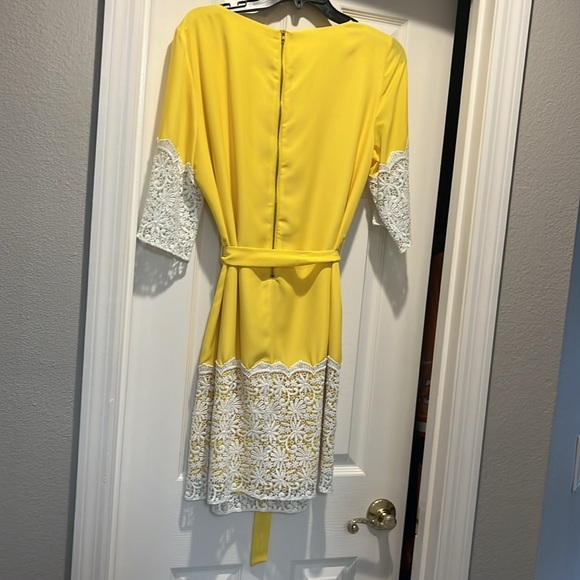 Antonio Melani yellow dress with white lace. Medium - Picture 2 of 3